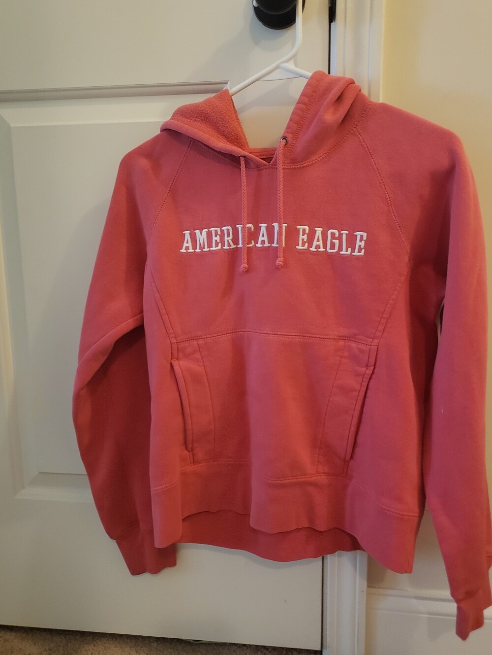 American Eagle Outfitters Women’s Pink Pullover Hoodie